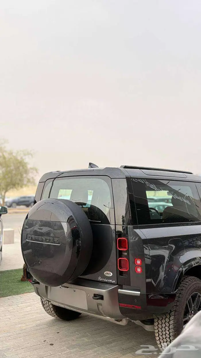لاند روفر ديفندر SE90 2025 باب واحد 4