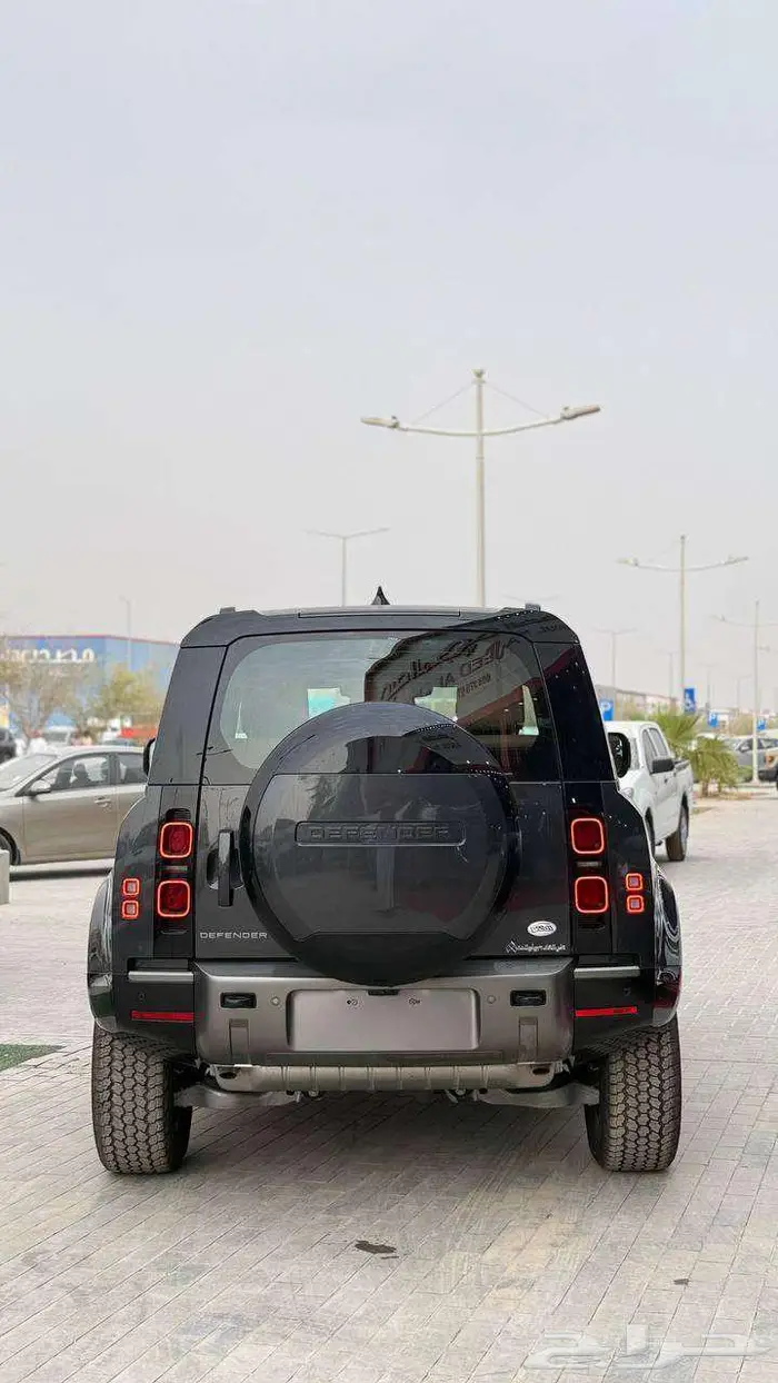 لاند روفر ديفندر SE90 2025 باب واحد 2