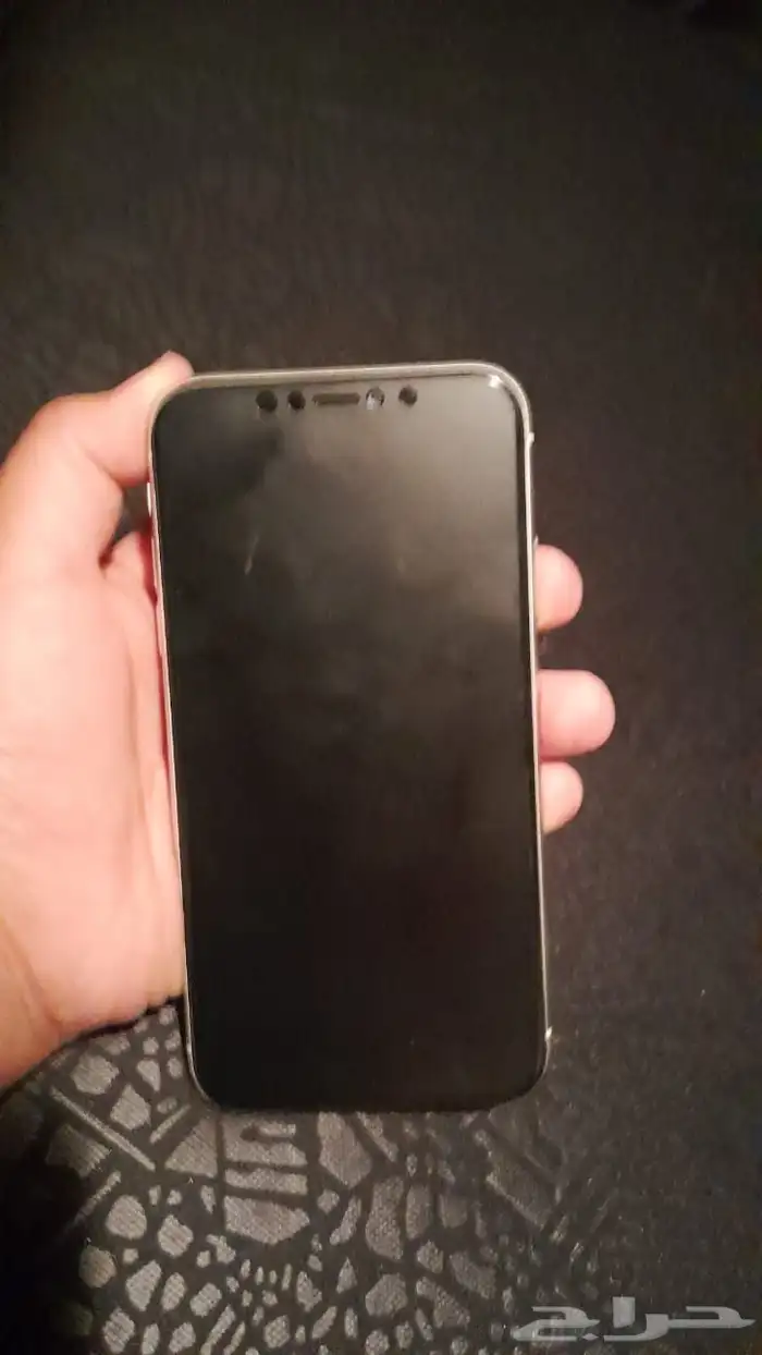 ايفون 11 العادي 1