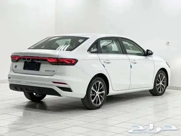 جيلي امجراند فل - دفعه اولي - قير CVT موديل 2024 1