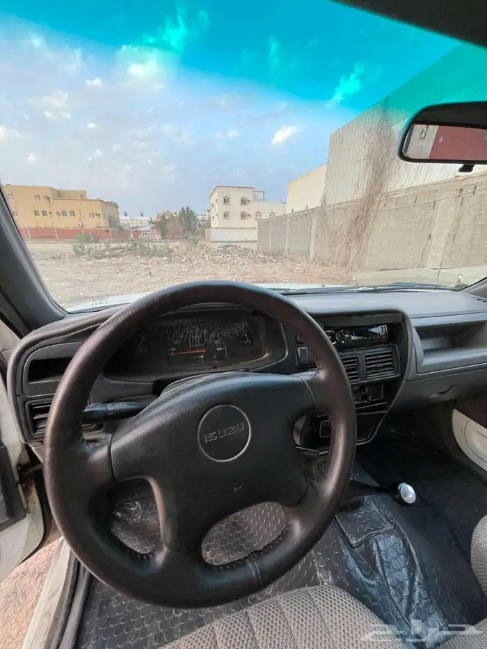 بيك اب ايسوزو للبيع مخزن 18
