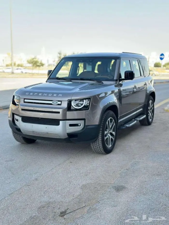 لاندروفر ديفيندر 2023 P400 1