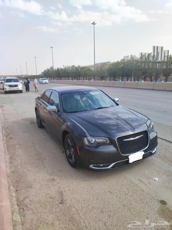 كرايسلر300Cباسم راعيها من الوكاله2014ممشى قليل 5