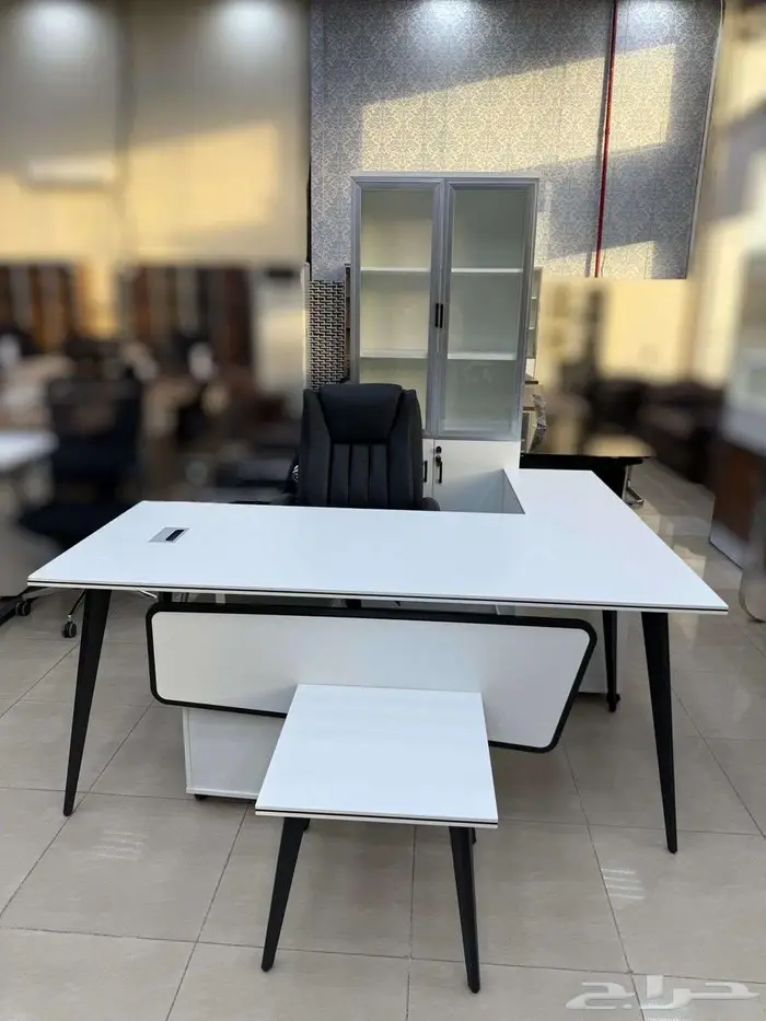 مكاتب وكراسي وكنب 13