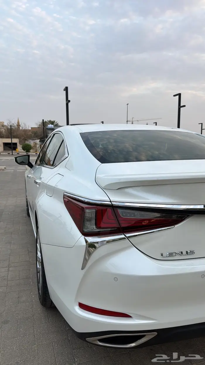 لكزس 2023 -Es-350 الساير Cc 41