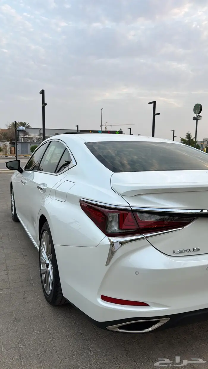 لكزس 2023 -Es-350 الساير Cc 54