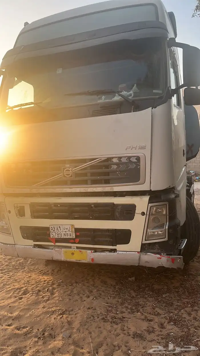 شاحنة Volvo المدير 2004 الطراز 420 قير توماتيك مكيف شغالل 10