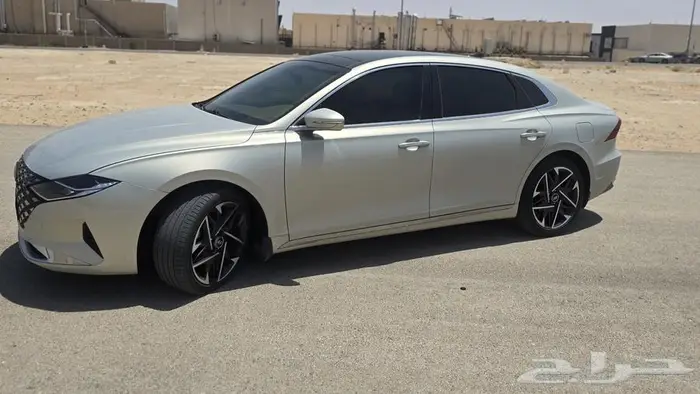هيونداي أزيرا موديل 2022 فئة ميد ممشى 47 1