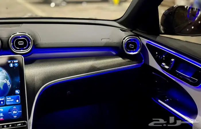 مرسيدس C300 4Matic AMG Line 2022 18