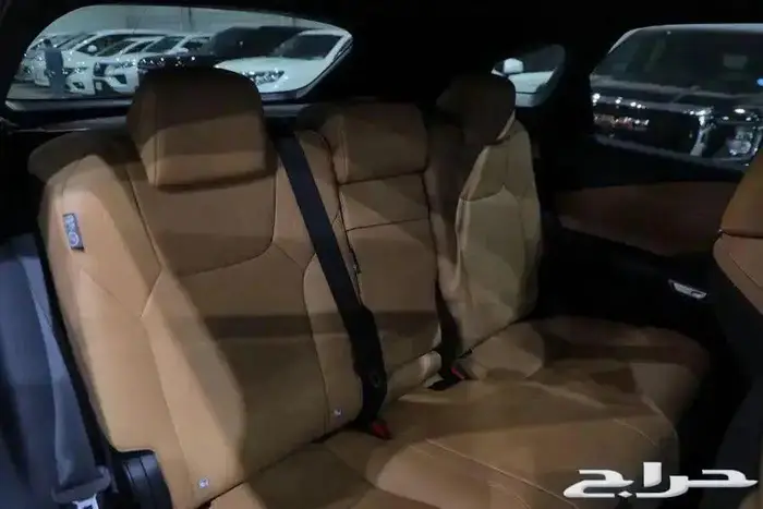ليكزس RX 350 AA فتحة سقف جلد اربعة سلندر موديل 2024 9