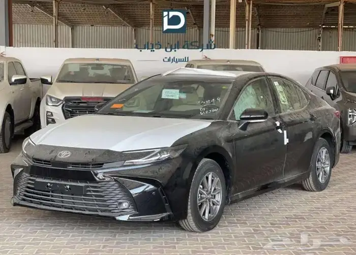 تويوتا كامري E 2025 استندر استلام فوري 0