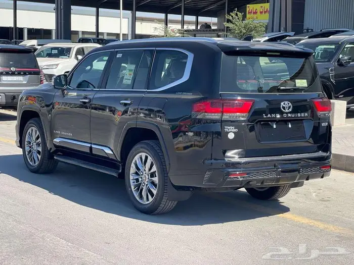 لاندكروزر 2025 VXR بريمي فل كامل موديل كاش وأقساط بنك 3