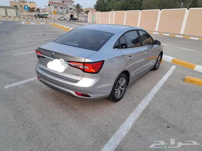للبيع سيارة MG5 موديل 2022 فل بحالة جيدة من الداخل والخارج. 3