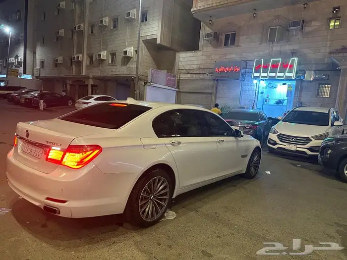 بي ام دبليو فل كامل في قمه النظافة على الشرط 19