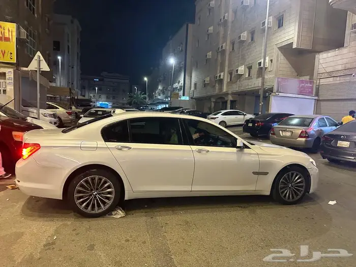 بي ام دبليو فل كامل في قمه النظافة على الشرط 18