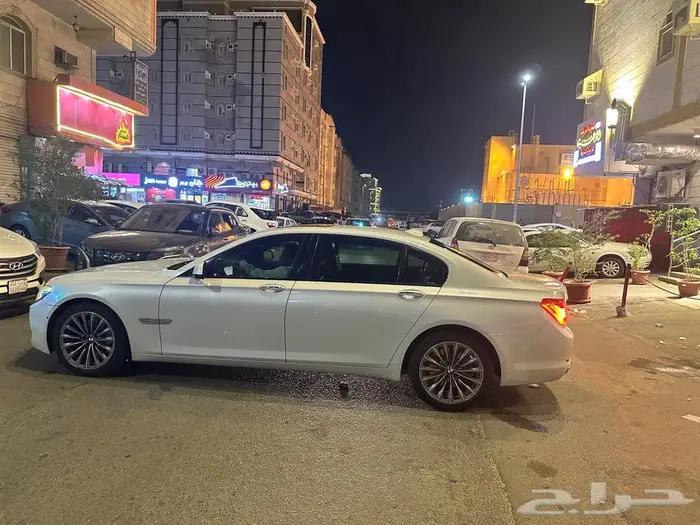 بي ام دبليو فل كامل في قمه النظافة على الشرط 20