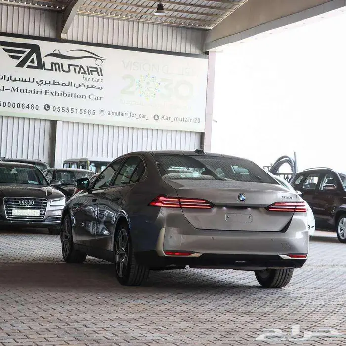 بي ام دبليو 520i موديل 2024 21
