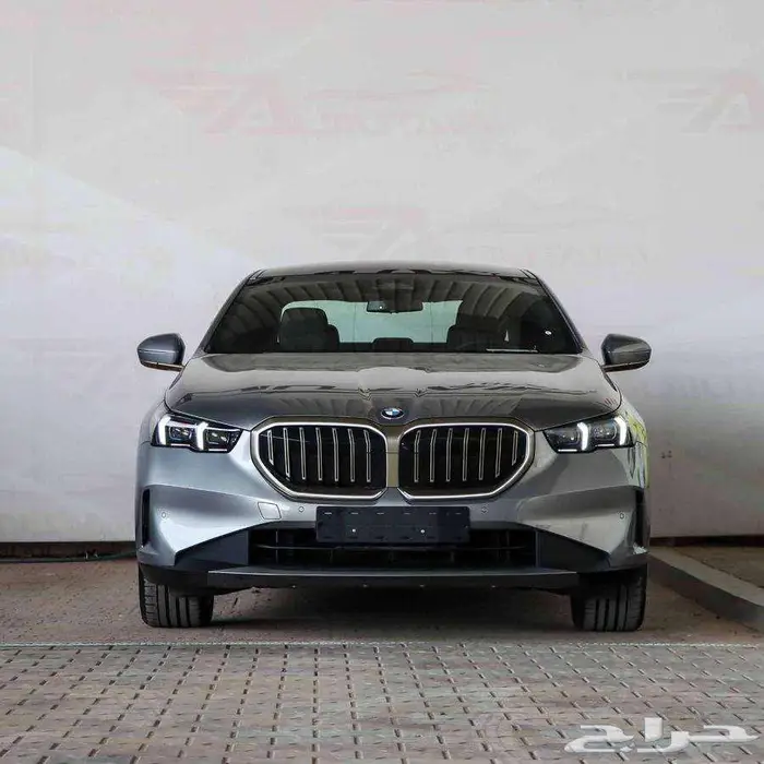 بي ام دبليو 520i موديل 2024 0