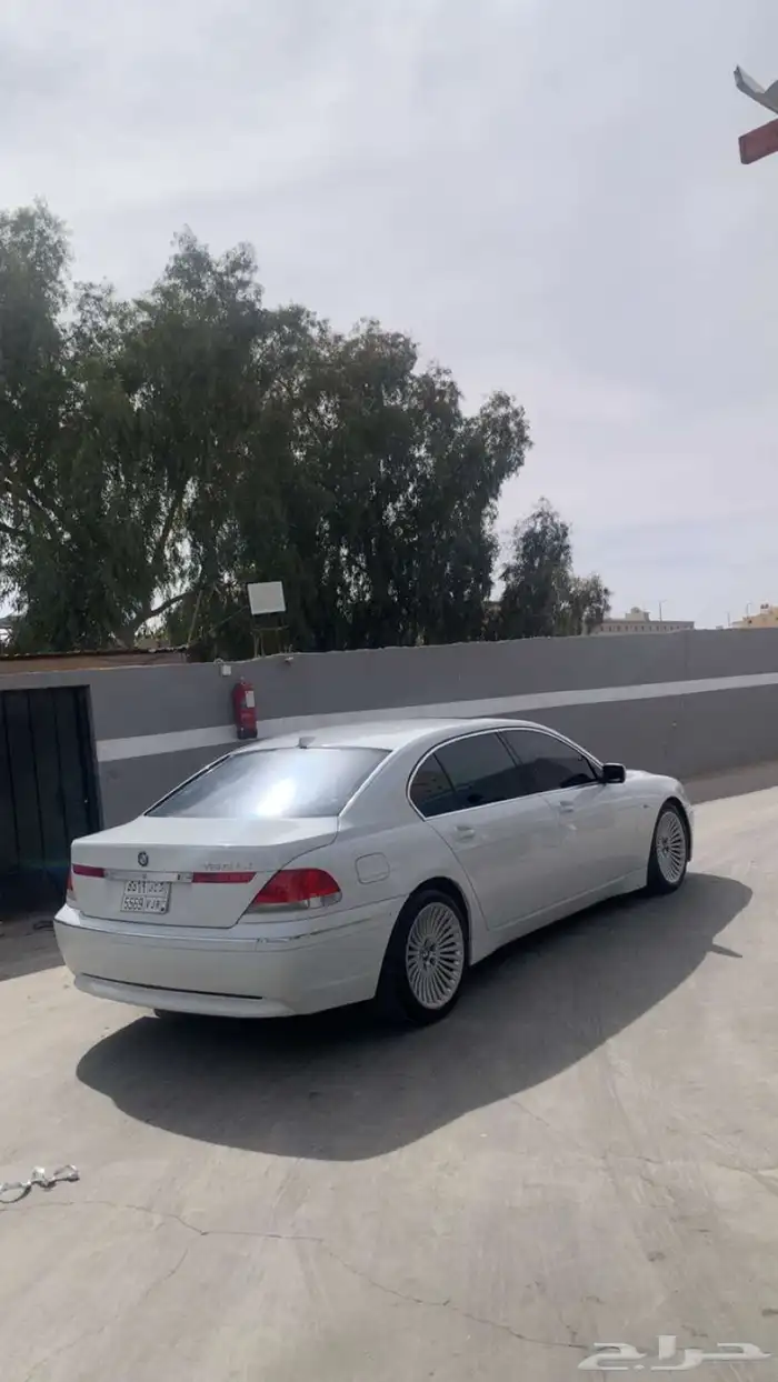 بي ام 8
