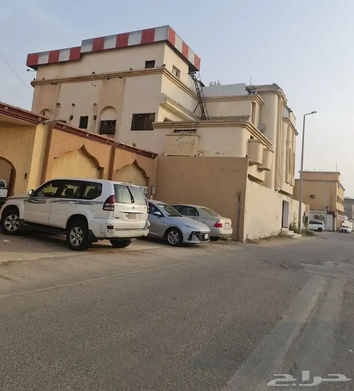 عمارة سكنية 3 أدوار للبيع في البديع والقرفي بمحافظة ابوعريش 4