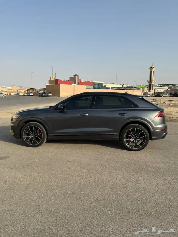 Audi Q8 S-line 2022 full 0