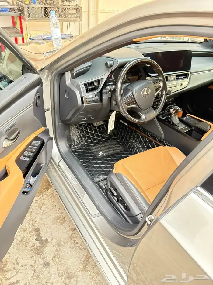 لكزس هايبرد 2022 es300h نص فل 6