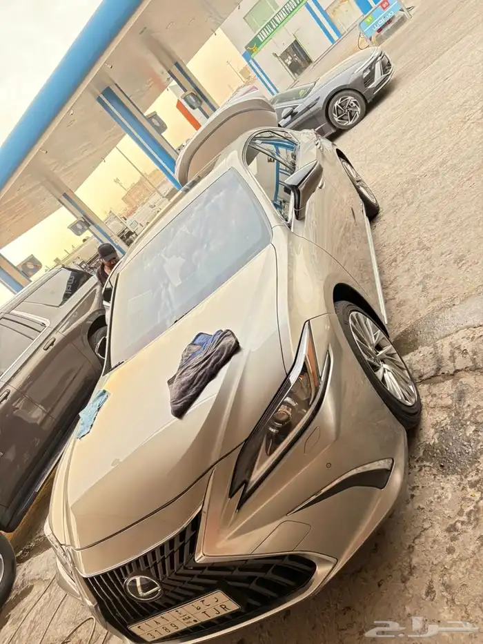 لكزس هايبرد 2022 es300h نص فل 8