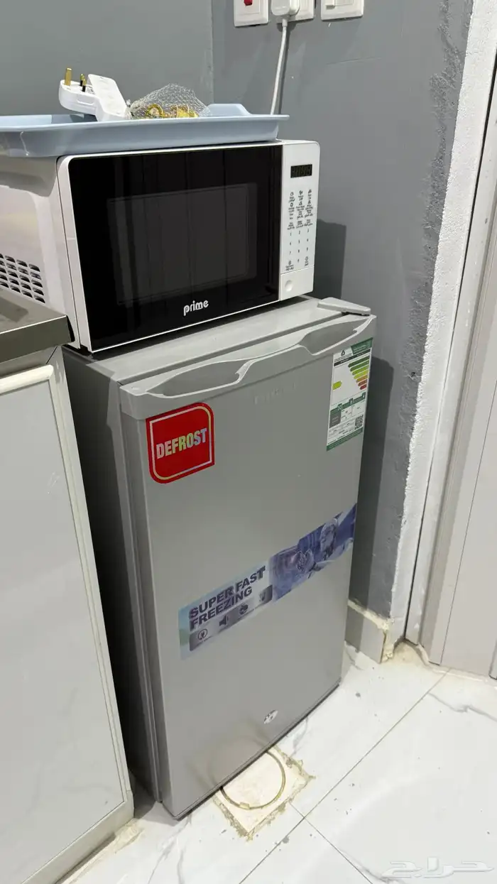 سرير كنبة تليفزيون طاولة تليفزيون تلاجة ميكرويف دولاب مرايا 3