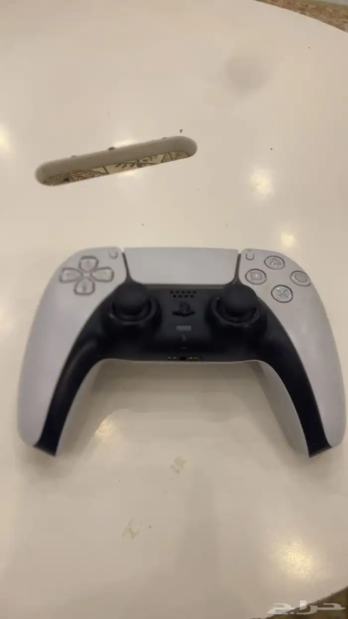 يد PS5 سوني 5 2