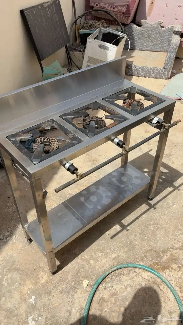 طاولة المانيوم و أغراض 2