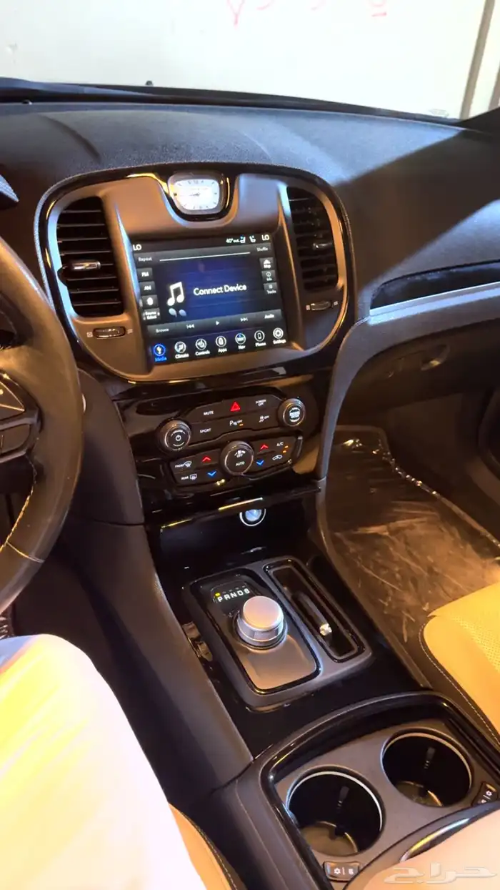 كرايسلر S300 2021 لون اسود 11