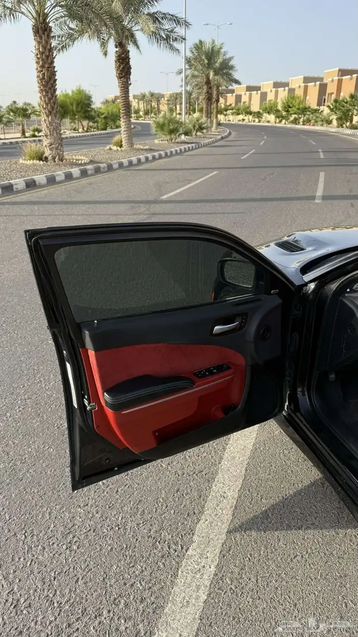 دودج تشارجر SRT 2015 7