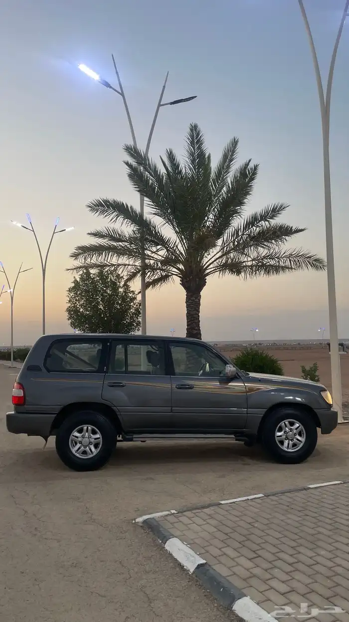 لاند كروزر جي اكس ار 13