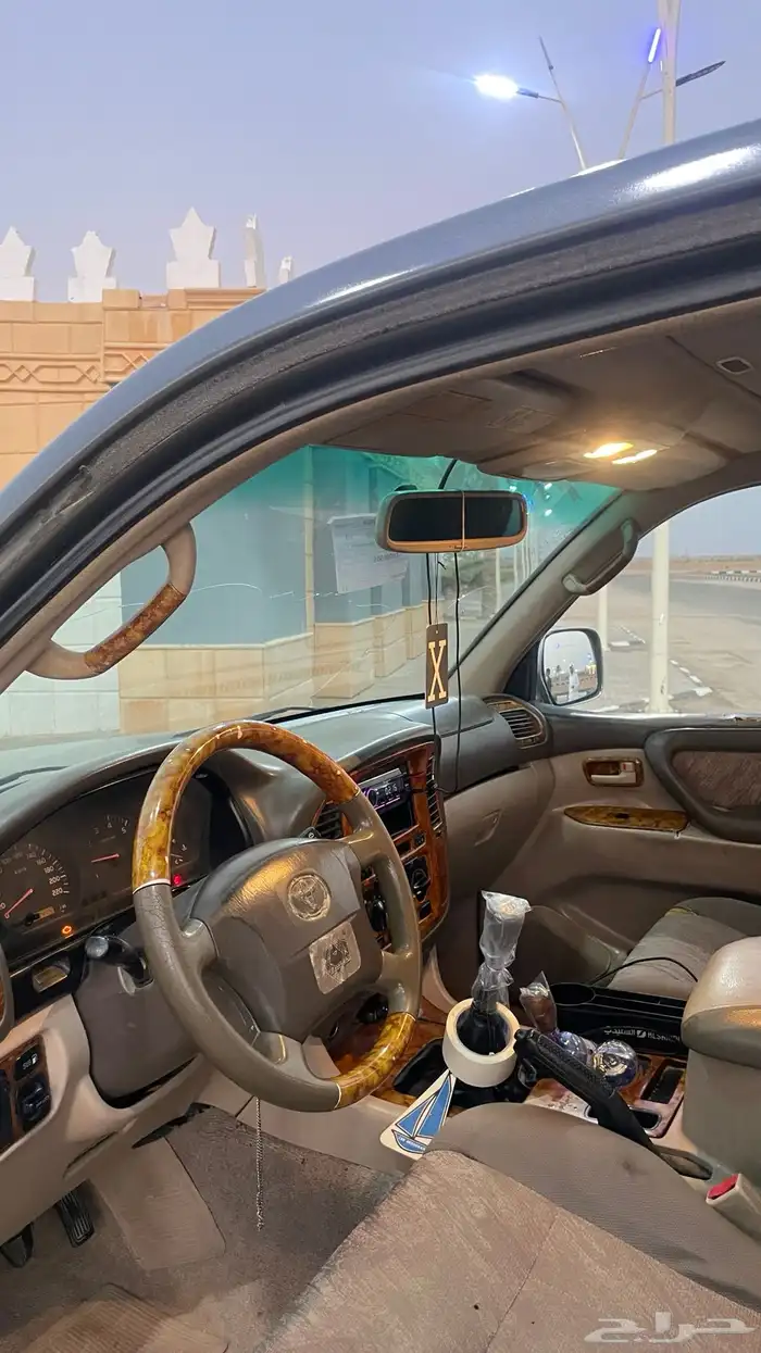 لاند كروزر جي اكس ار 9