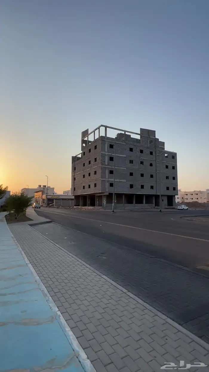 فندق عظم للبيع 1
