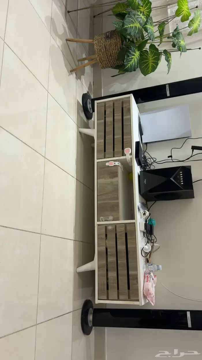 اثاث طاولة تلفزيون و طاوله قهوة 4