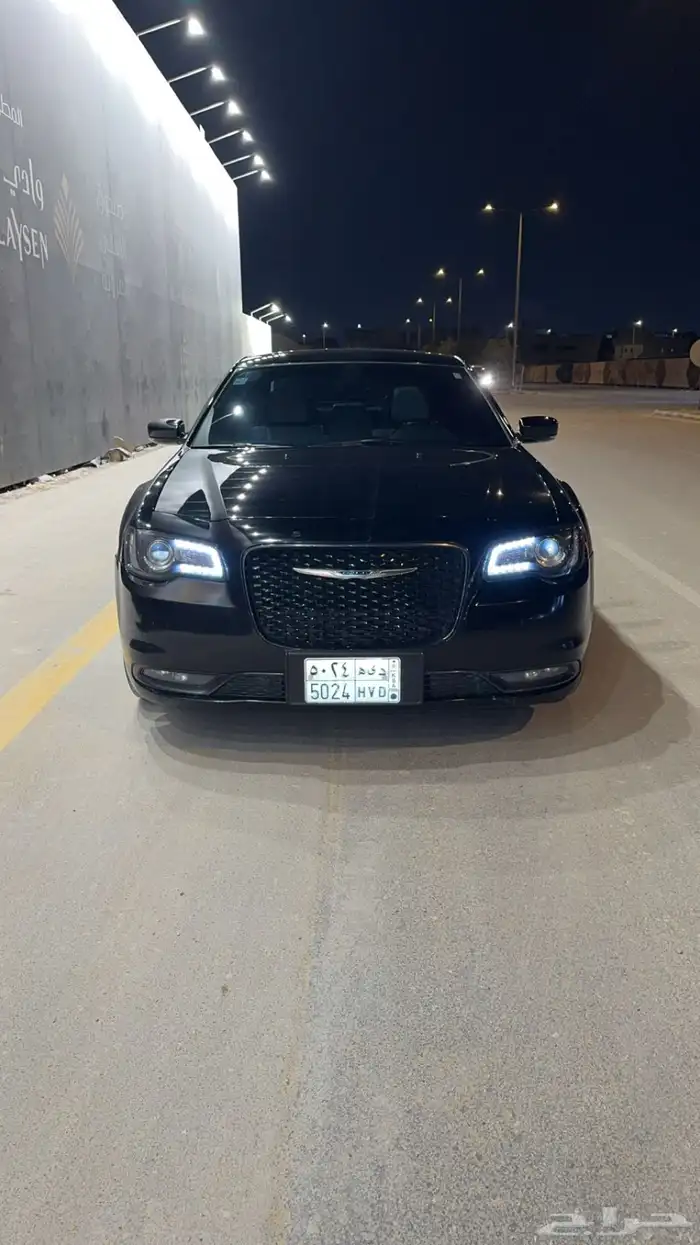 كرايسلر S300 2021 لون اسود 9
