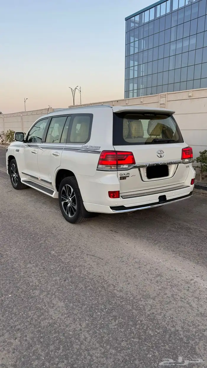 لاندكروزر 2021 تورنق مخزن 5