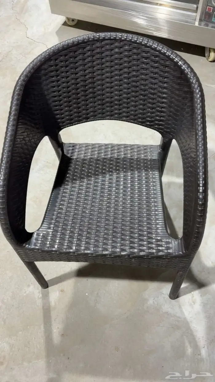 طاولة المانيوم و أغراض 9