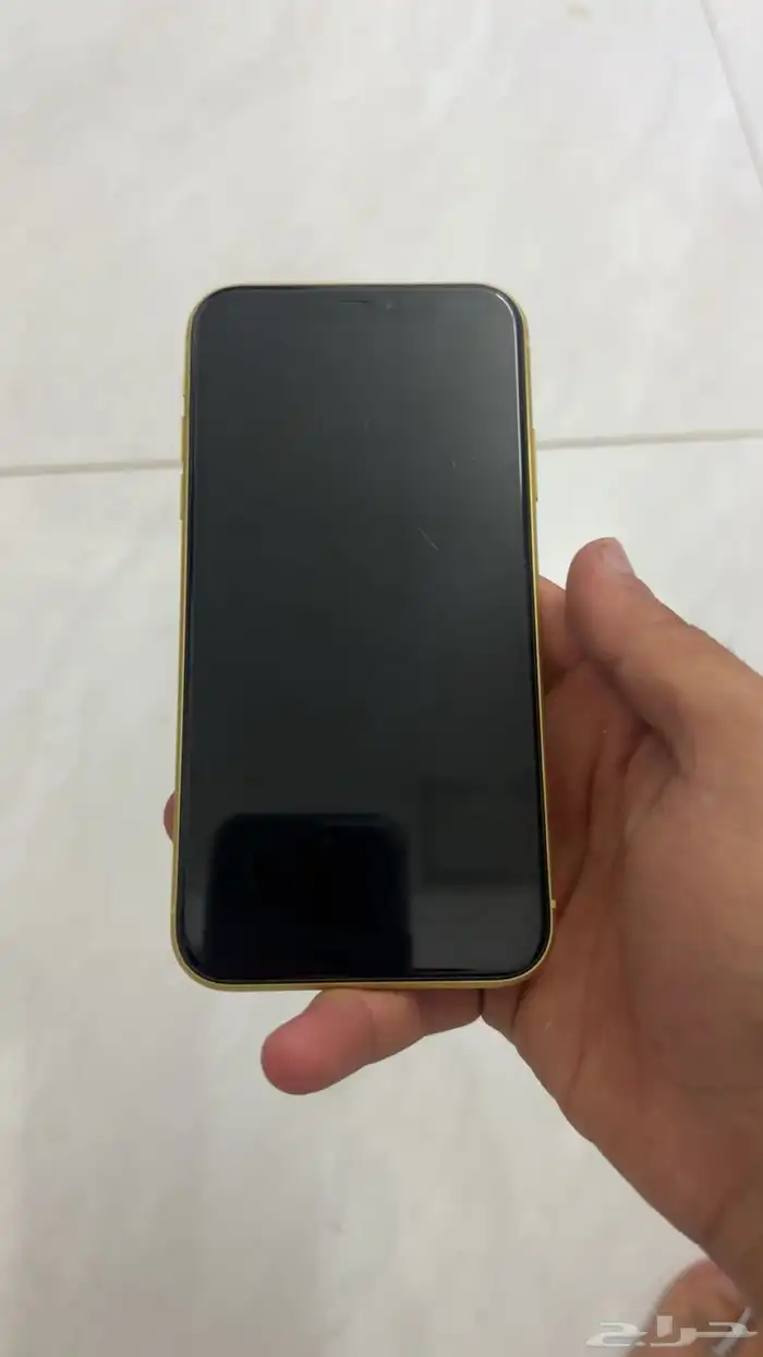 ايفون 11 عايدي اصفر 0