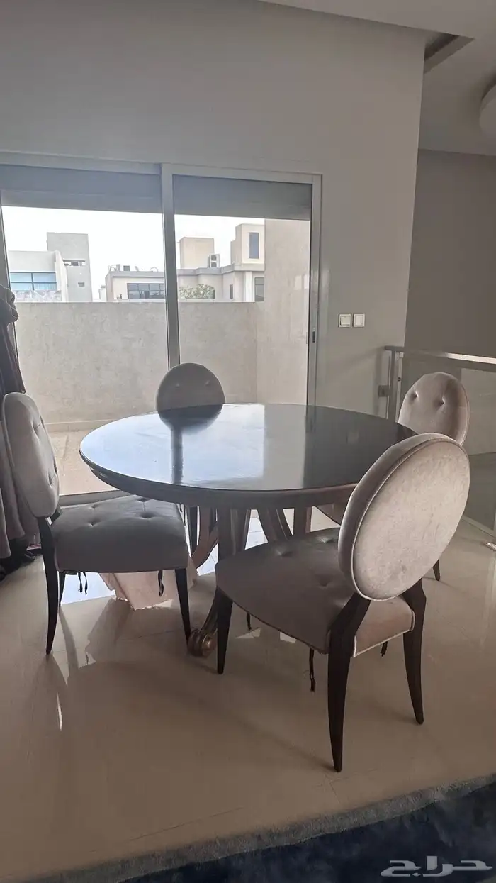 طاولة طعام من سيتي دبليو مع 5 كراسي 1