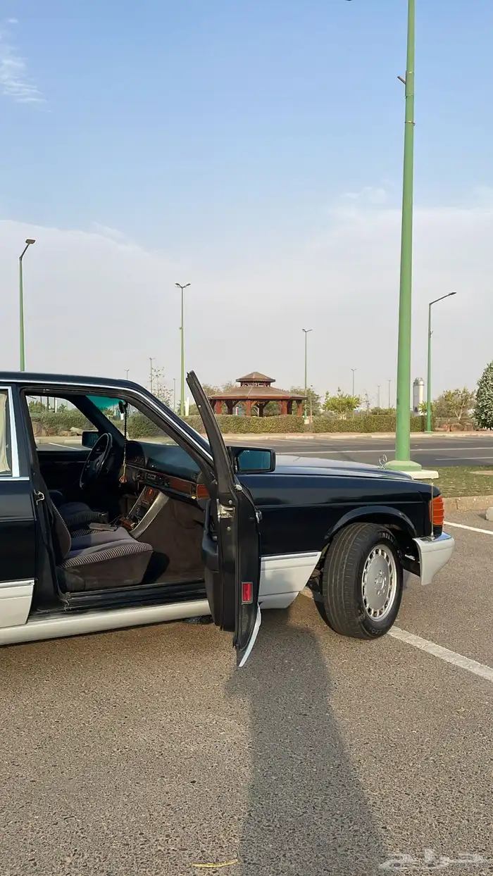 Mercedes-Benz 300SD-مرسيدس اسود ملكي شورت شاص قصير 69