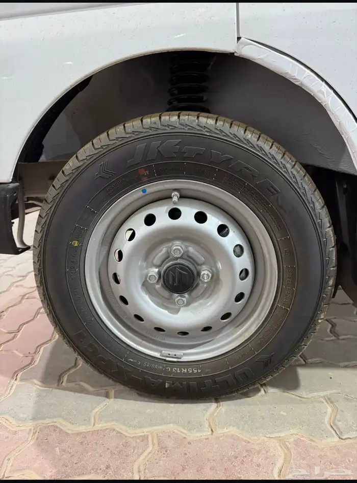 سوزوكي فان ايكو بضاعة بنزين 2025 4