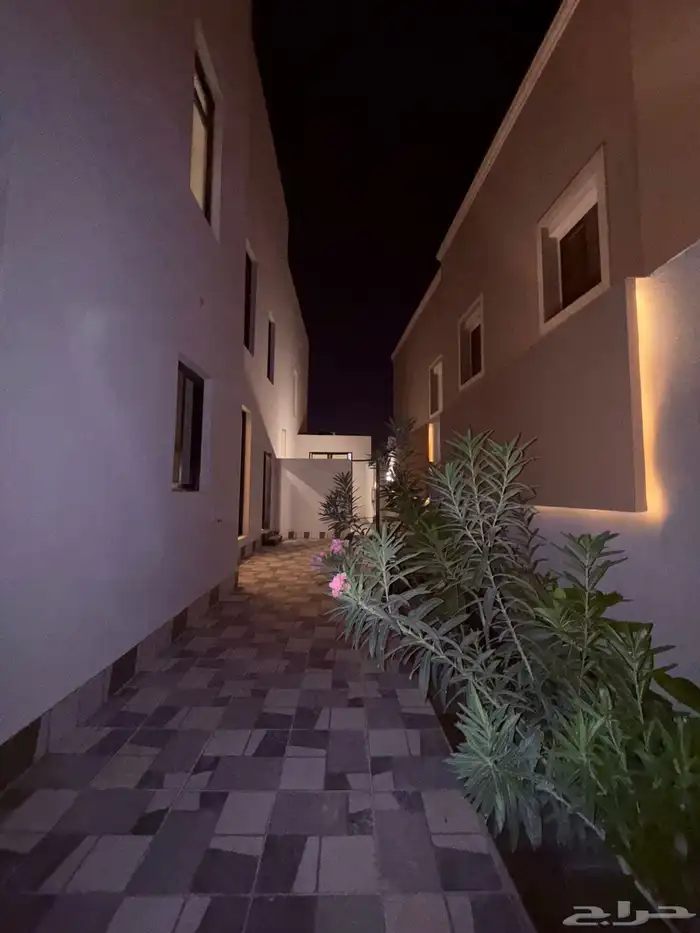 للبيع شقق وتاون هاوس 2
