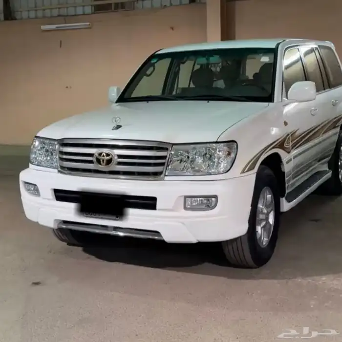 لاندكروزر 2006 عداد قليل ( قير عادي - البازعي ) 2