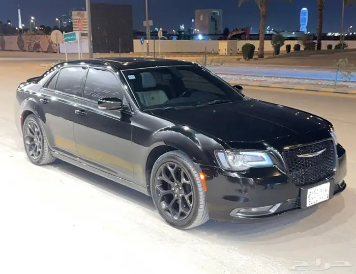 كرايسلر S300 2021 لون اسود 5