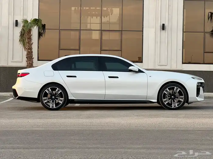 بي ام دبليو 740Li 2023 ناغي كامل المواصفات ممشى قليل.. 4