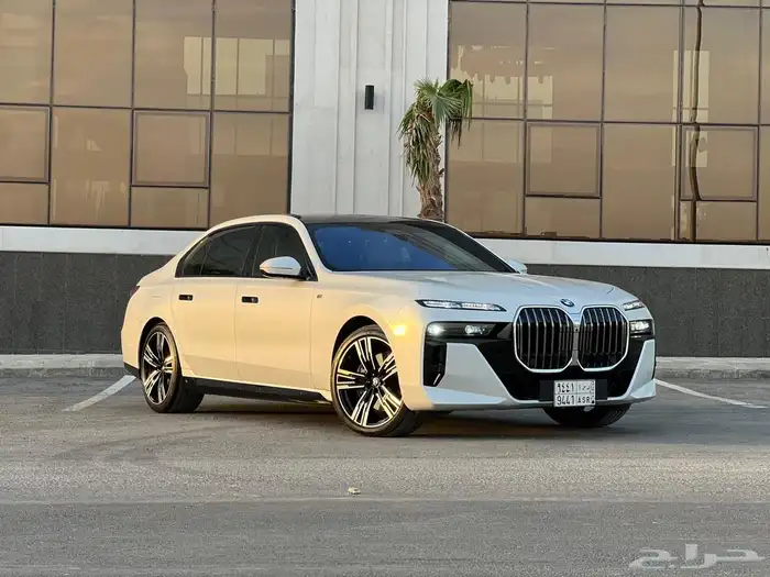 بي ام دبليو 740Li 2023 ناغي كامل المواصفات ممشى قليل.. 1