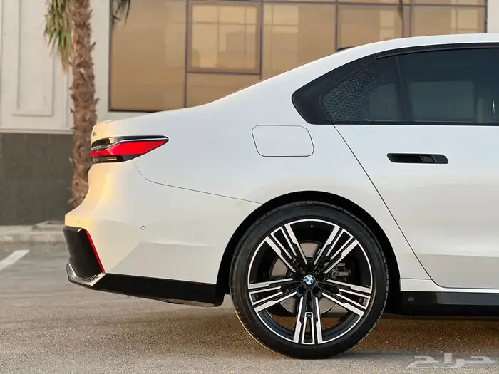 بي ام دبليو 740Li 2023 ناغي كامل المواصفات ممشى قليل.. 5
