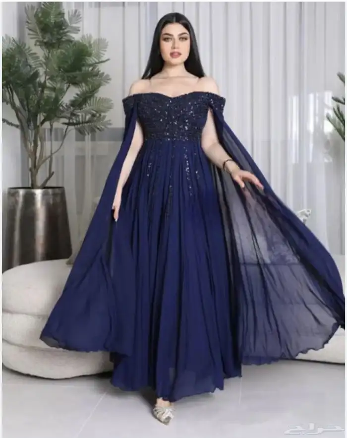 فستان للبيع لبسه مره وحده كم ساعه فقط جديد 0